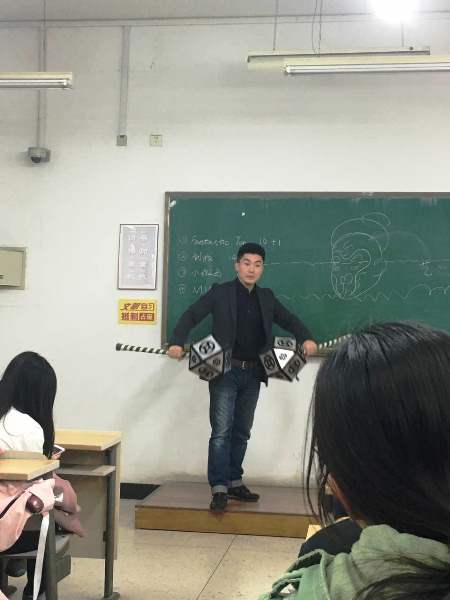 老司机论坛
研究生学术周末感悟京剧艺术2.jpg