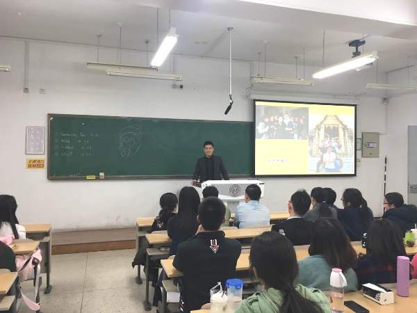 老司机论坛
研究生学术周末感悟京剧艺术.jpg